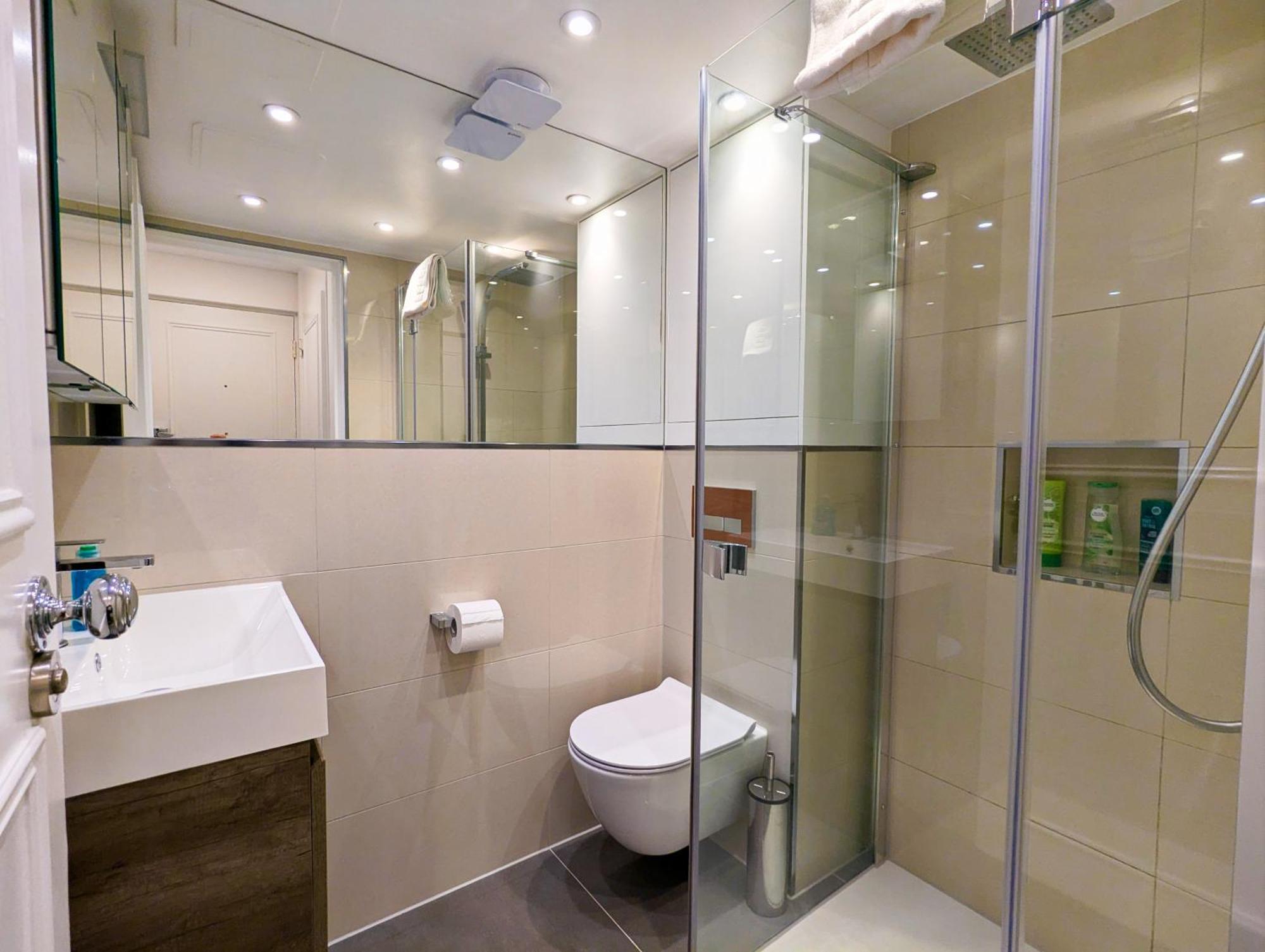 Modern 1 Bedroom Apartment In Kensington ลอนดอน ภายนอก รูปภาพ